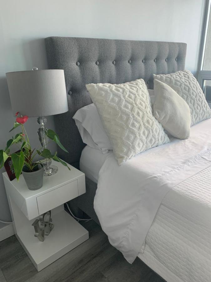 Downtown Waterfront Suites With Cn Tower Views Торонто Экстерьер фото